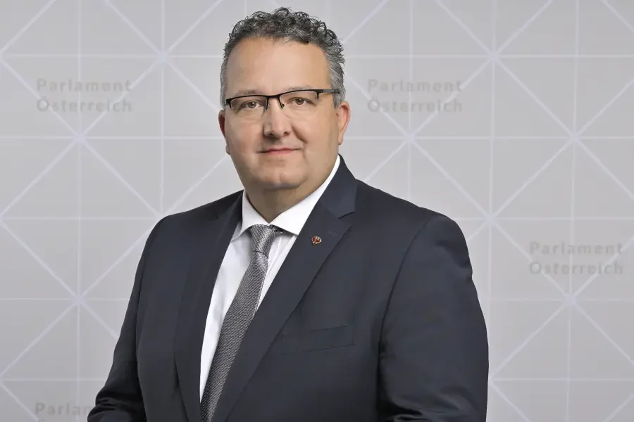 Klaus Mair